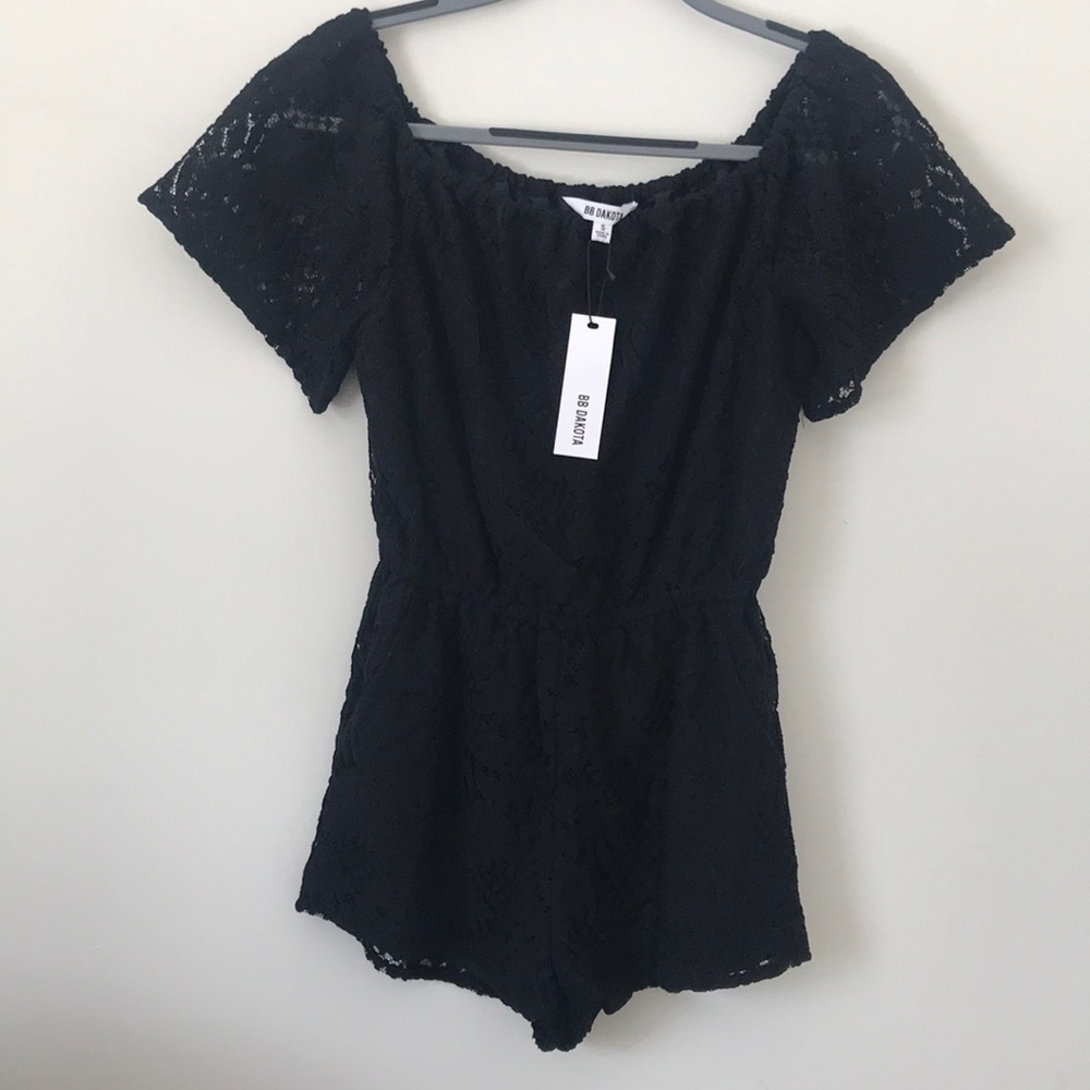 BB Dakota Black Off-Shoulder Romper Small